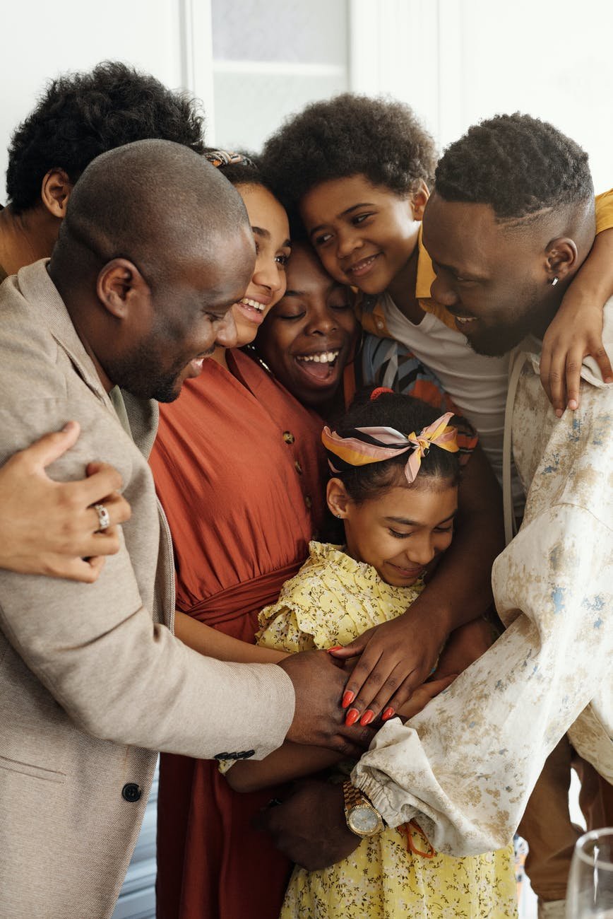 como la familia protege al joven frente al bullying con el apoyo familiar